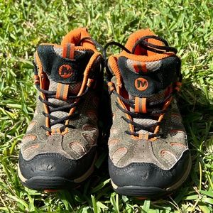 Boys Merrell Select Dry waterproof Hiking Boots (3.5)